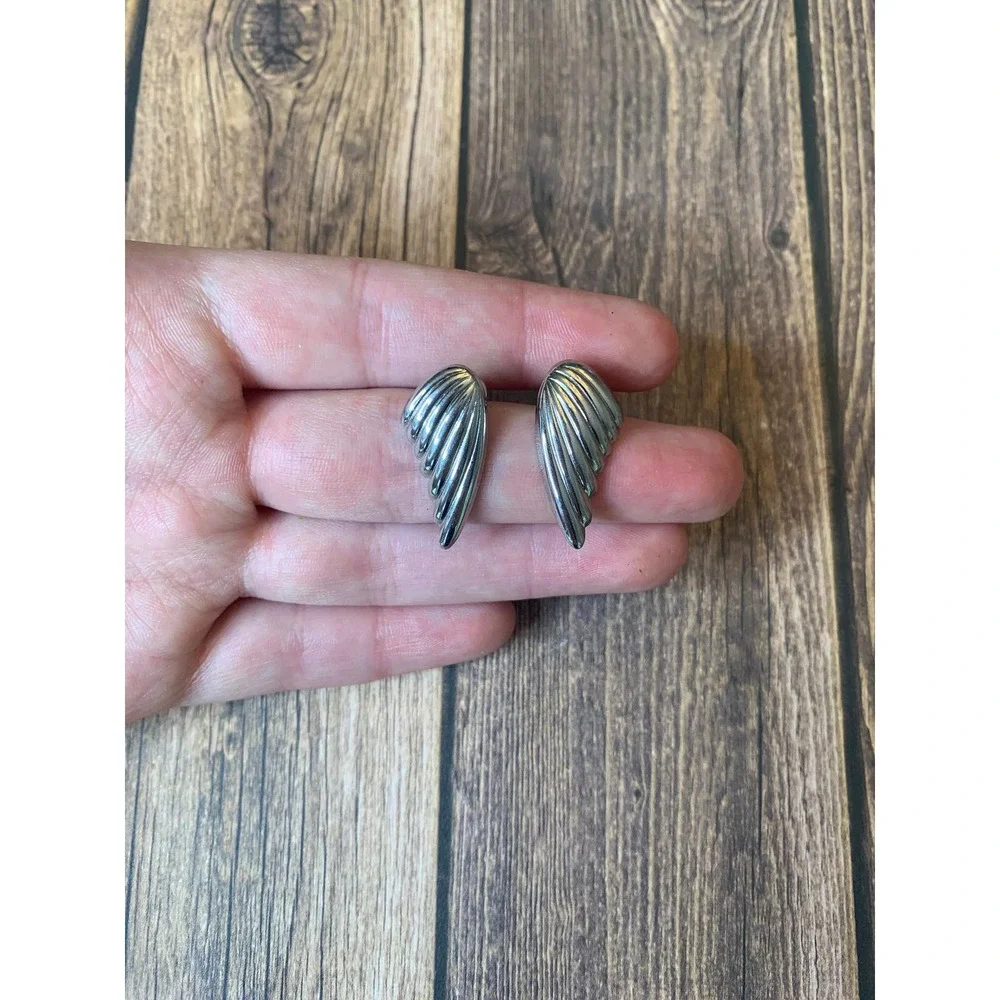 21Vintage Silver Angel Wing Earrings | Vintage Bird Wing Earrings| Wing Earrings - Picture 4 of 4